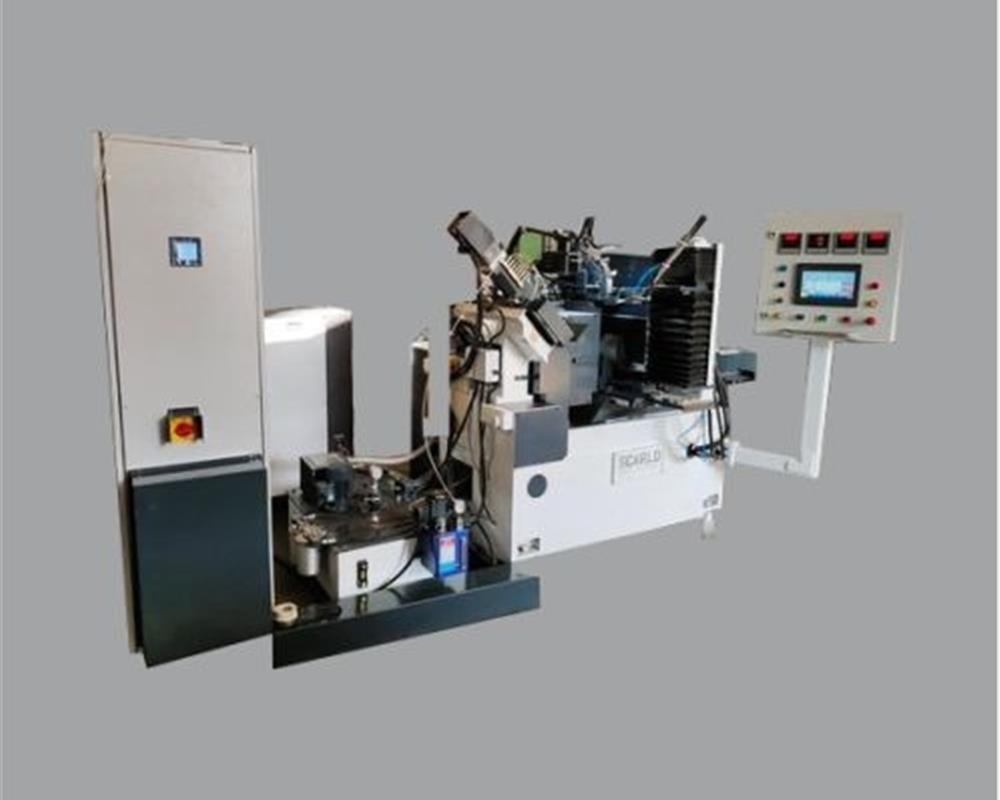 Centerless Grinding Machine